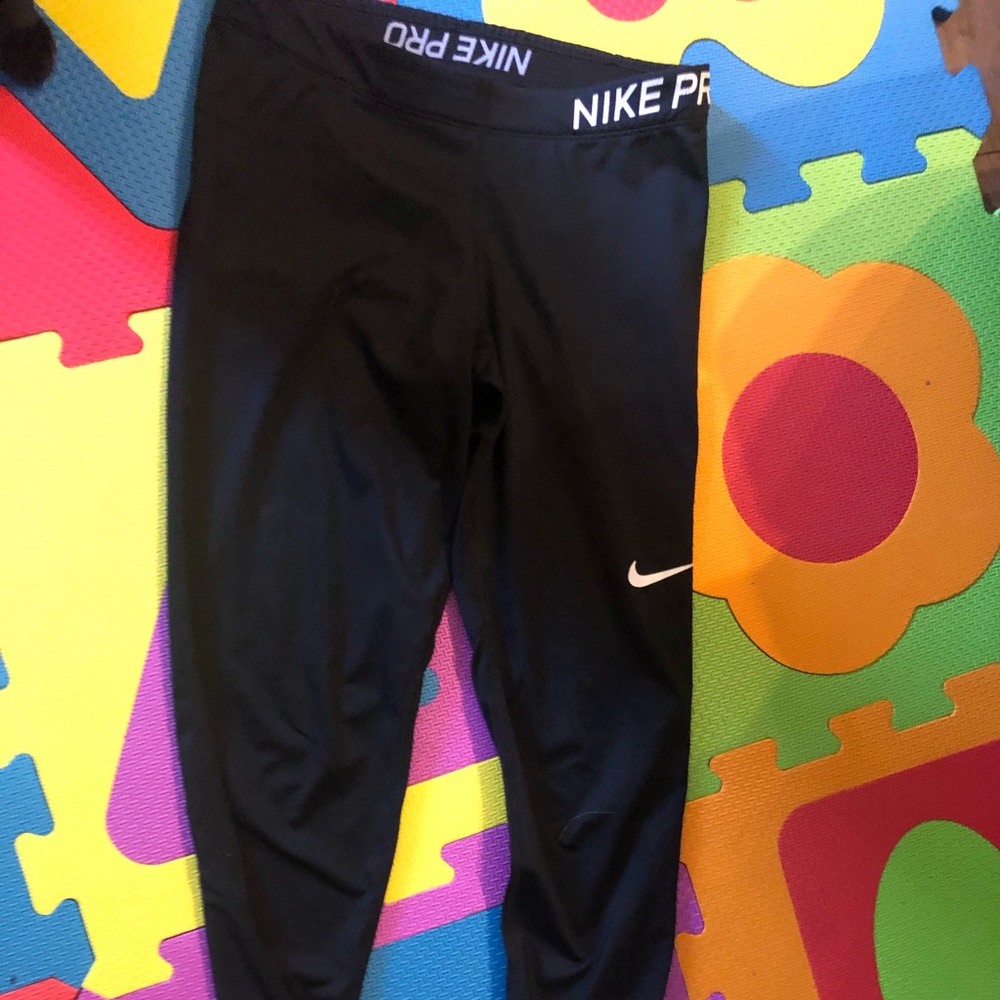 WOMEN’S NIKE PRO WORKOUT LEGGINGS